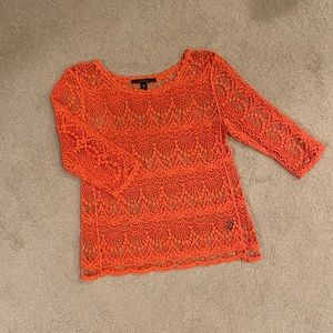 Women's easy-fit cotton lace top with 3/4 length sleeves, size M